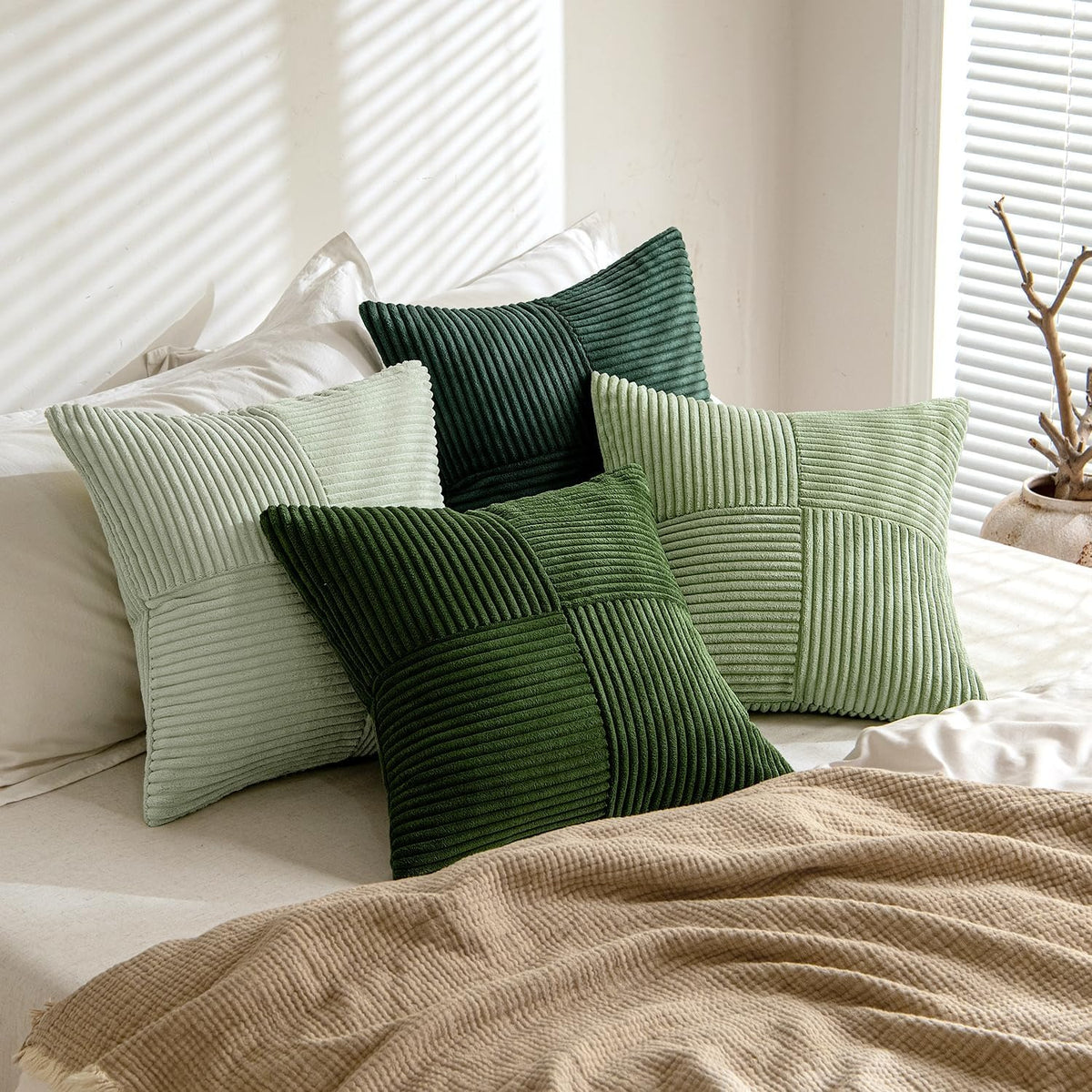 Lot de 4 housses de coussin en velours côtelé vert 40 x 40 cm
